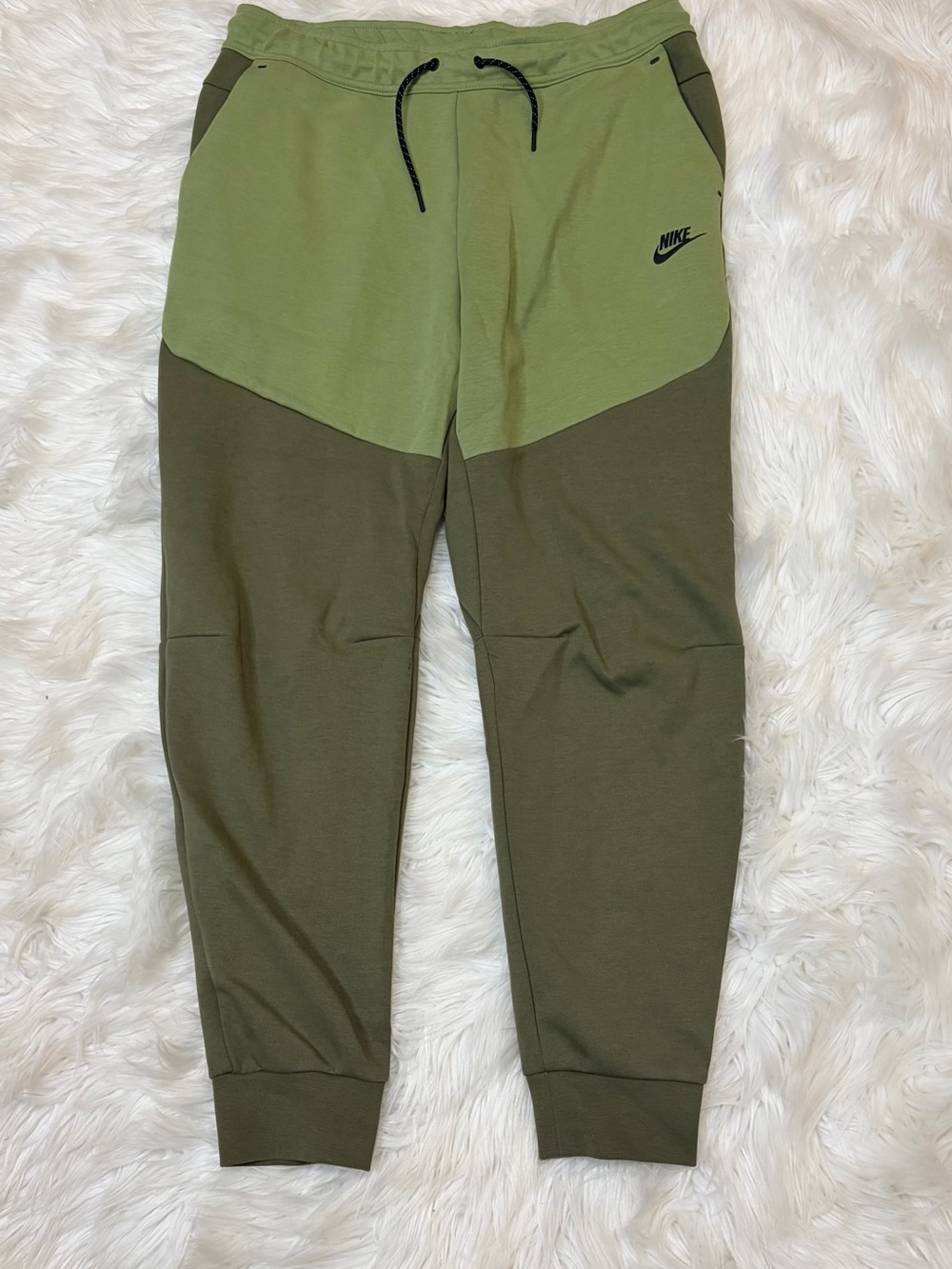 Nike Sportswear Tech fleece Colorblock Sportswear Jogger Olive Green Men’s